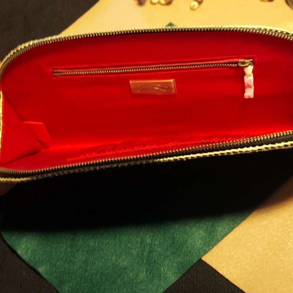 Purse - Picture 3 of 4